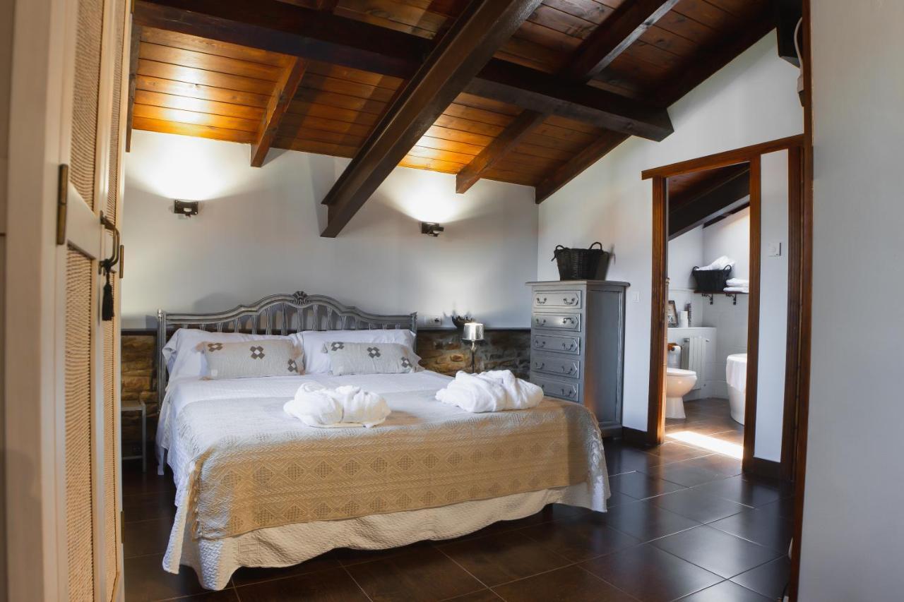 La Posada De Ojebar Rustica Rasines Bagian luar foto